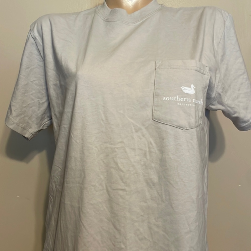 Southern marsh tan T-shirt with pelican
